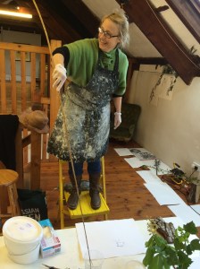 ...and the delightful Laurie demonstrating drawing with a stick!