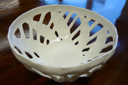 Glazed latticed porcelain bowl 